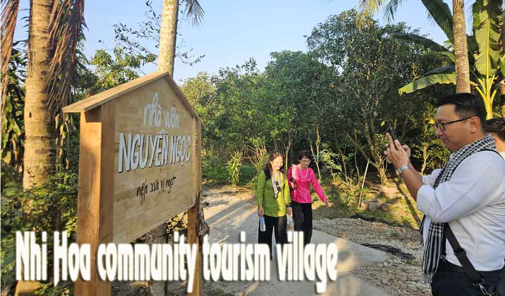 Explore Nhi Hoa Community Tourism Village in Vinh Long province