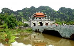 ninh binh mai chau halong bay tour