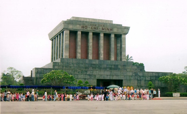 Ho Chi Minh Mausoleum 3