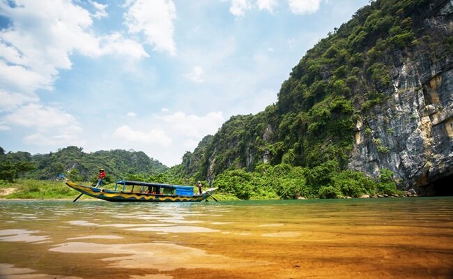 lakes in vietnam 11