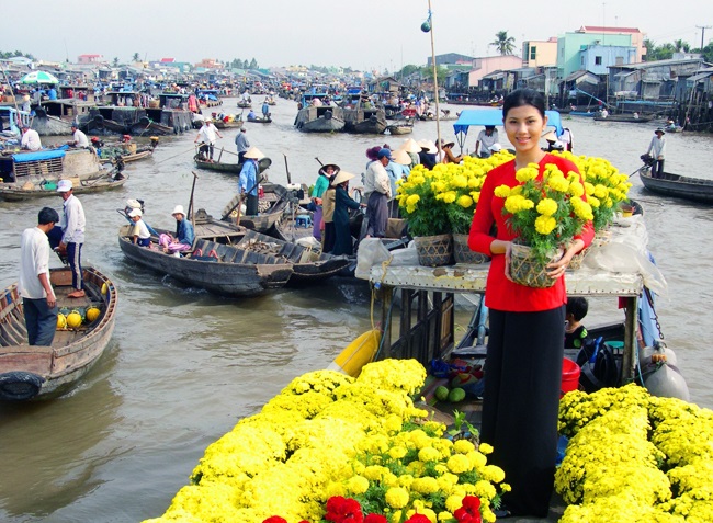 Floating Markets in Mekong Delta 3