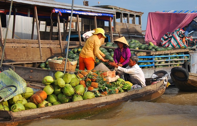 Floating Markets in Mekong Delta 11