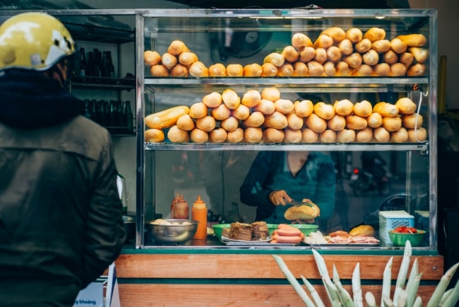 street food walking tour in hanoi 1