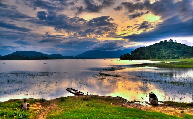 lakes in vietnam 12