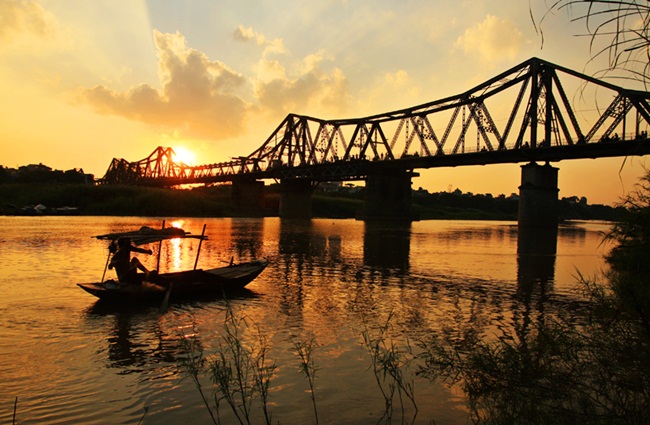 Long Bien Bridge 1