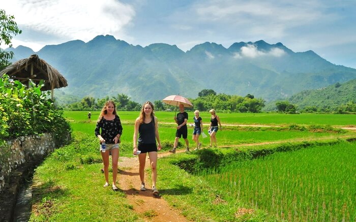 ninh binh mai chau halong bay tour 6