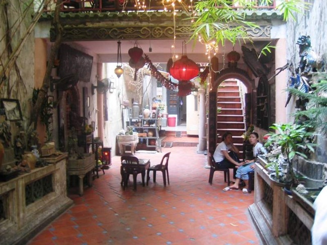 Cafes in Hanoi Old Quarter 6